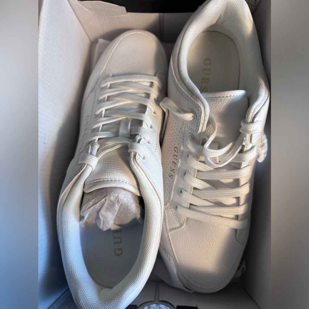 Guess shoes - Picture 2 of 3